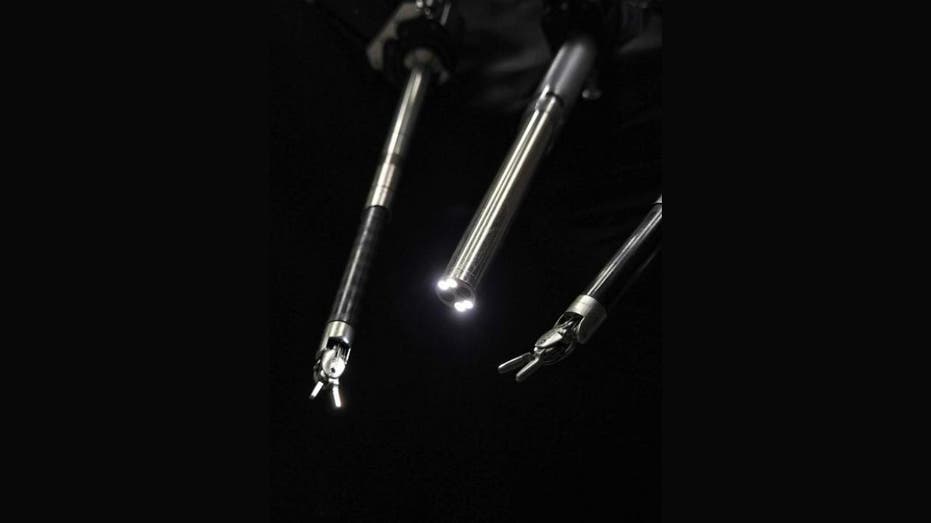 AI robot performs gallbladder surgery autonomously