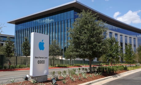 Apple workers launch petition over firm’s return-to-office stance