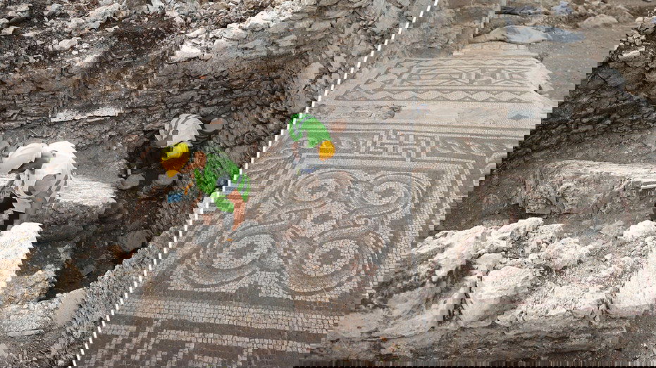 Archaeologists unearth ancient bishop's lavish bathhouse, shedding light on early Christian life