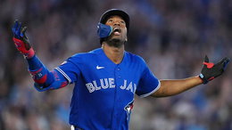 Blue Jays outfielder Jesús Sánchez leaves game after appearing to be hit by ball thrown from stands
