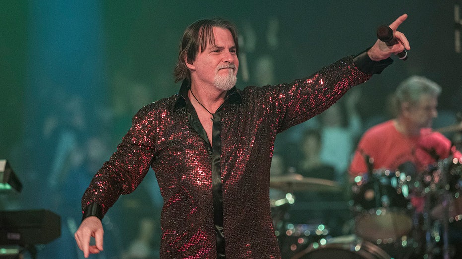 Boston lead singer Tommy DeCarlo dead at 60