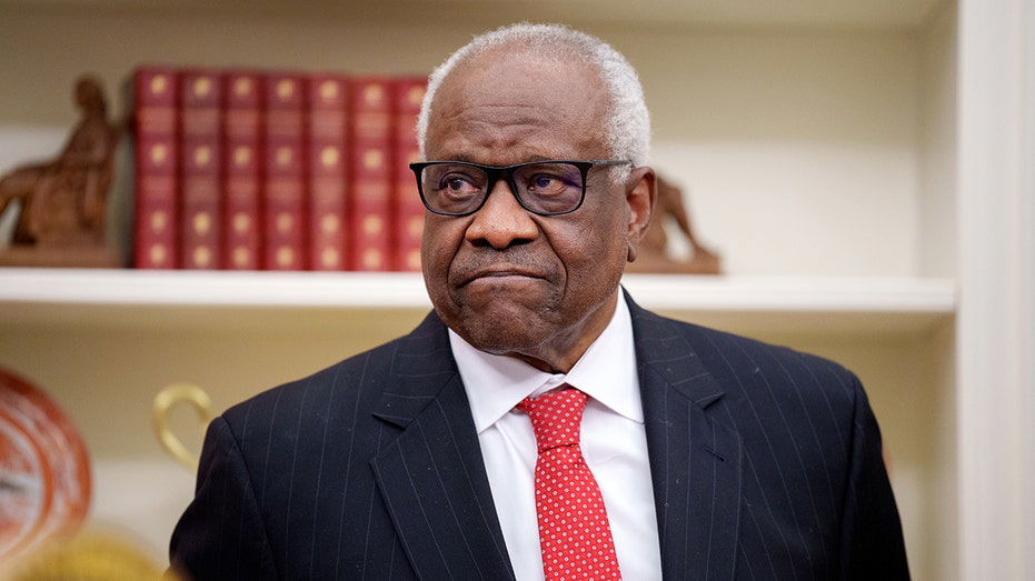 Clarence Thomas presses Dem operative Marc Elias in high-stakes Supreme Court clash