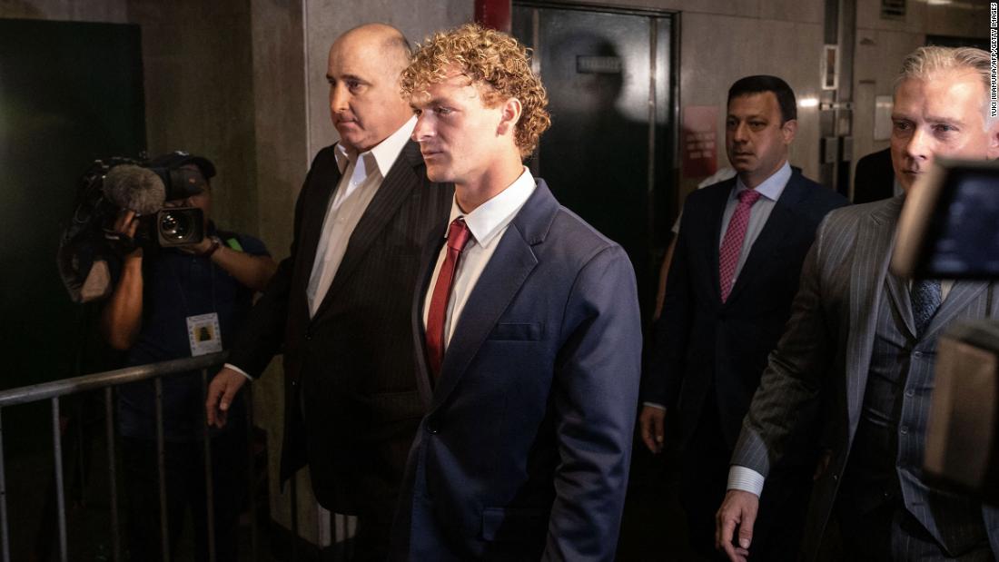 Daniel Penny's lawyers ask judge to dismiss case as NYC subway passengers describe fear in court filing