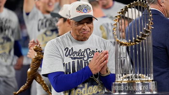 Dave Roberts calls criticism of Dodgers' spending 'lazy,' says rivals should 'look in the mirror'