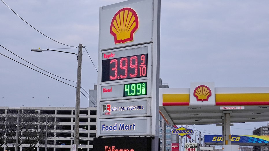 Democrats pounce on $4 a gallon gas, blame Trump's Iran war for 'broken promise'
