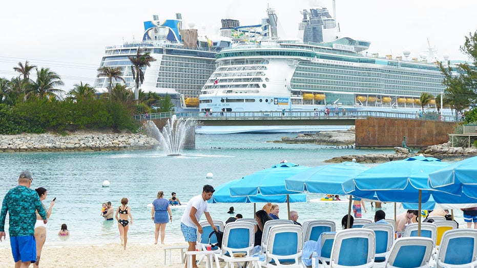 Disappointed cruise passengers erupt as alcohol ban affects major voyages