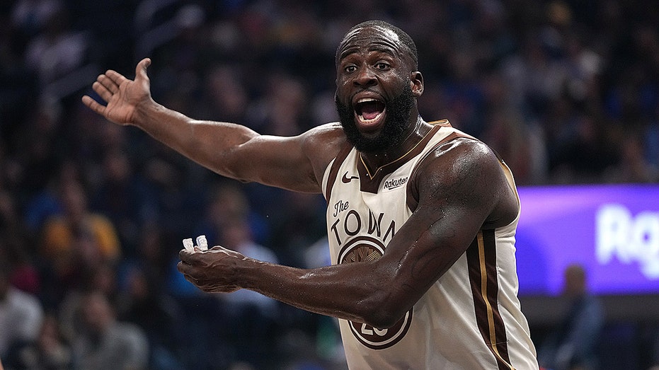 Draymond Green says White referee's gesture toward him felt disrespectful 'as a Black man in America'