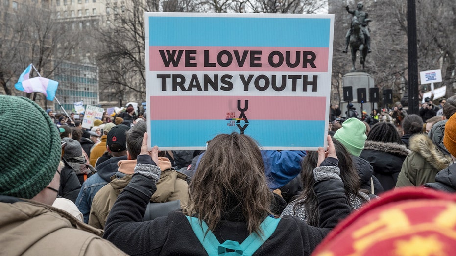 Georgia Pride group recruiting kids as young as 13 into drag shows sparks backlash