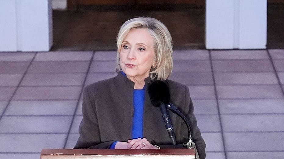Hillary Clinton warns US in 'very weak position' with Iran, 'lost the leverage' in negotiations