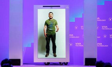 Hologram Zelenskiy promises Ukraine will defeat ‘the empire’