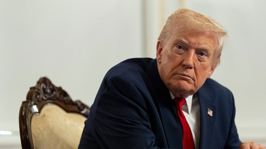 House Democrat pushes Senate to reverse Trump federal union order after GOP revolt by 20 Republicans