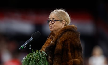 Indigenous elder removed from Barack Obama event for being ‘too difficult’