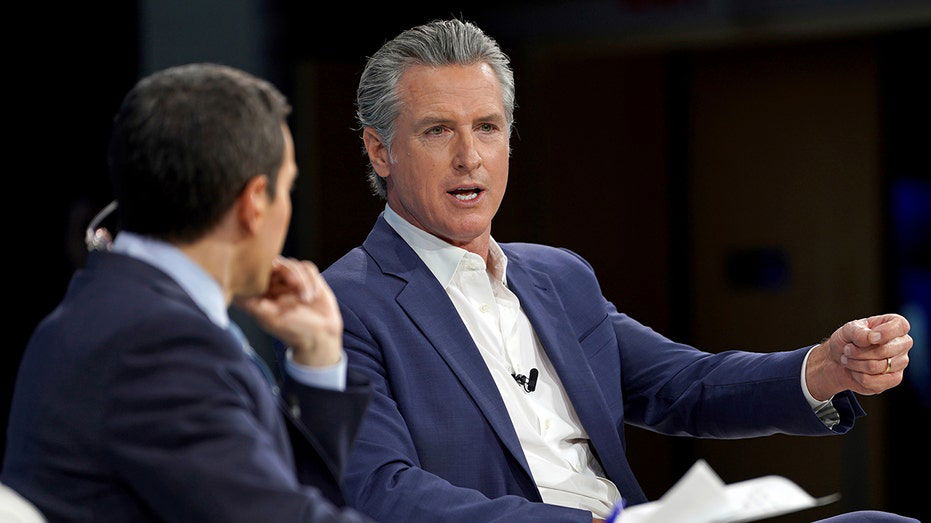 'Rock star' Newsom steals the show at DNC summit as Democrats hunt for 2028 contender to take on Trump