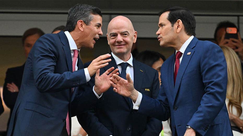 Rubio, Newsom share World Cup spotlight at US opener as 2028 presidential speculation swirls