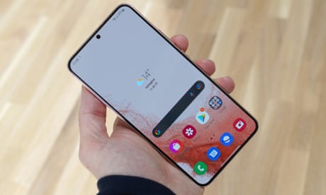 Samsung Galaxy S22+ review: a good phone playing it safe