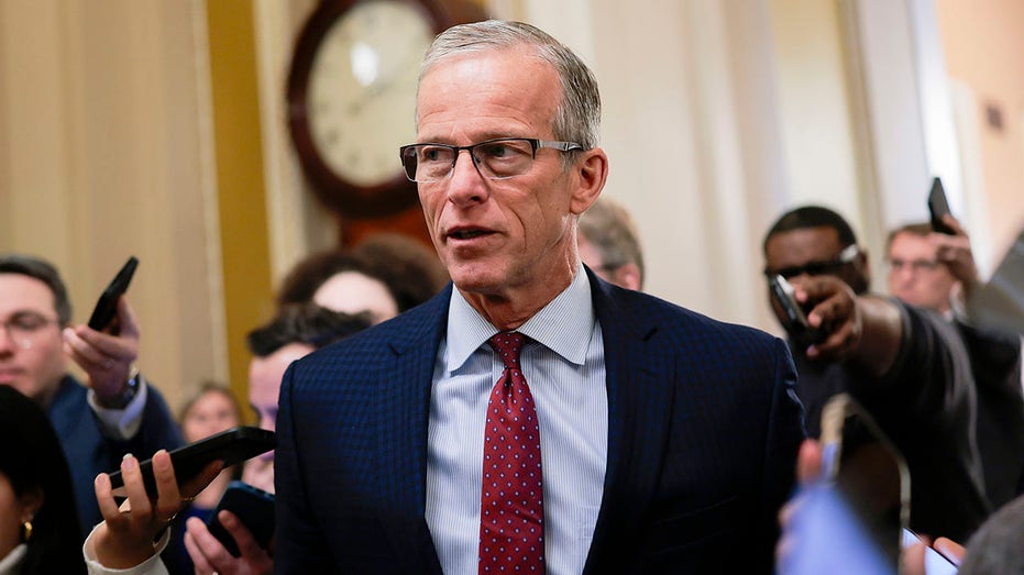 Senate temporarily extends nation's controversial spying powers after House fumbles
