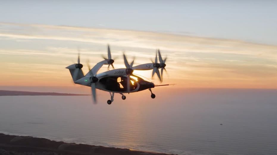 Tech startup, major airline partner to launch electric air taxi service