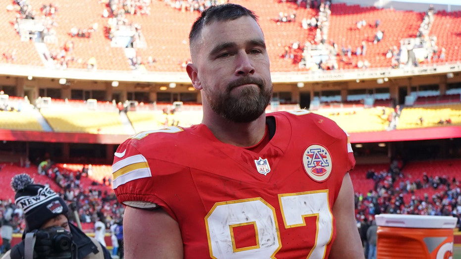 Travis Kelce's brother offers Chiefs star advice on deciding NFL future