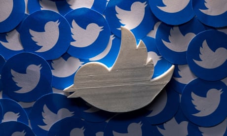 Twitter announces hiring freeze as two top executives leave