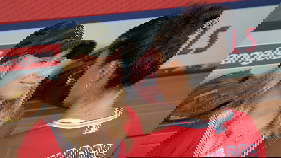 Tyler Skaggs' widow says she was not aware of pitcher's drug use at time of death; mother also testifies