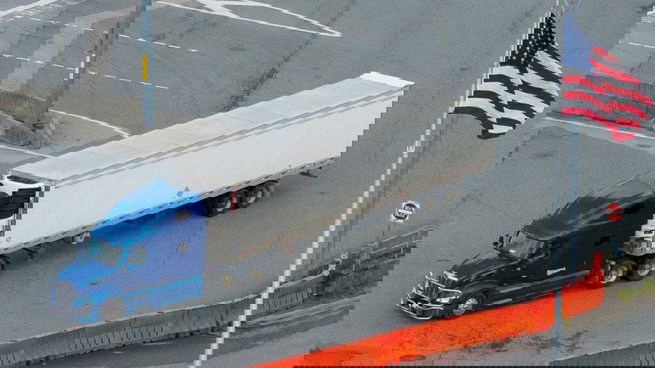 Will autonomous trucks replace drivers by 2027?